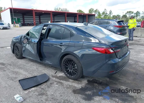 2025 Toyota Camry Le z USA, uszkodzony, nr VIN 4T1DAACK6SU586504